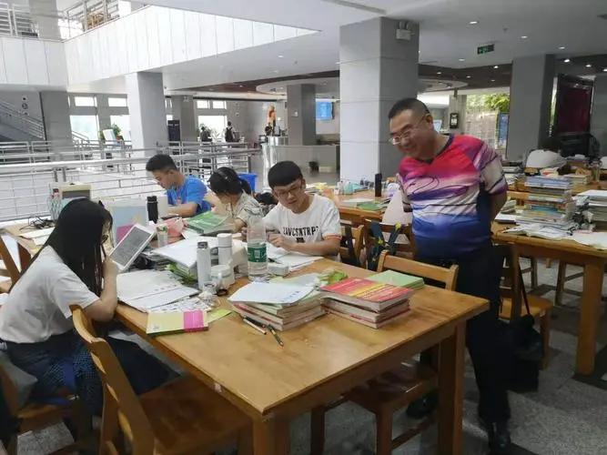 新能源类杂志期刊发表论文投稿：《中国新能源》，月刊