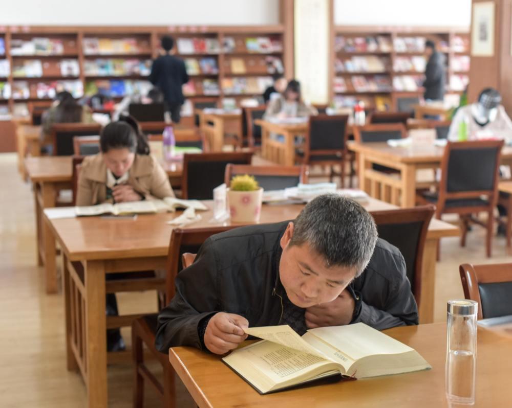 解析现代国际关系《海外文摘》期刊杂志：介绍及论文发表投稿指南