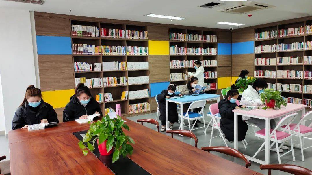 大众新媒介理论模式《新闻与传播研究》期刊：投稿发表论文栏目