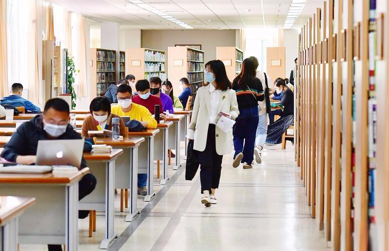 小说家散文诗卷文学作品《滇池》期刊：投稿发表论文栏目及要求