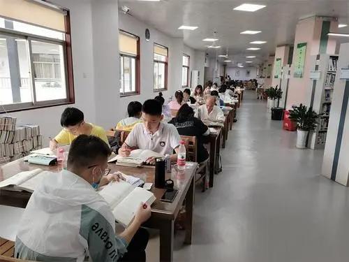媒体传播心理品牌广告文化企业《公关世界》