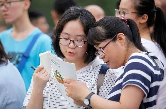 注册类高级工程师申报职称晋升之路：成果加分与著作专著出书出版办理指南