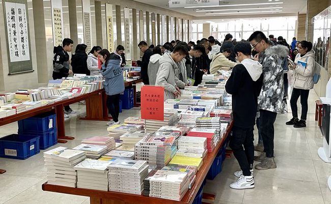 学术探索之旅：学生投稿发表学术论文的经验交流与启示