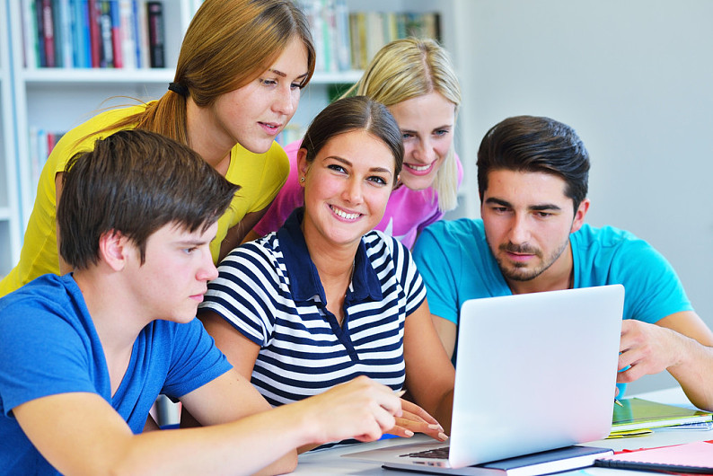 历史教师晋升高级职称出书出版攻略：教材专著合著署名主编、副主编、编委高效办理解析