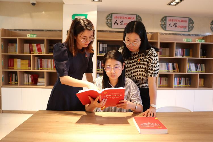 图书馆员申报副研究员、研究馆员职称攻略：自费出书正规办理费用知多少？