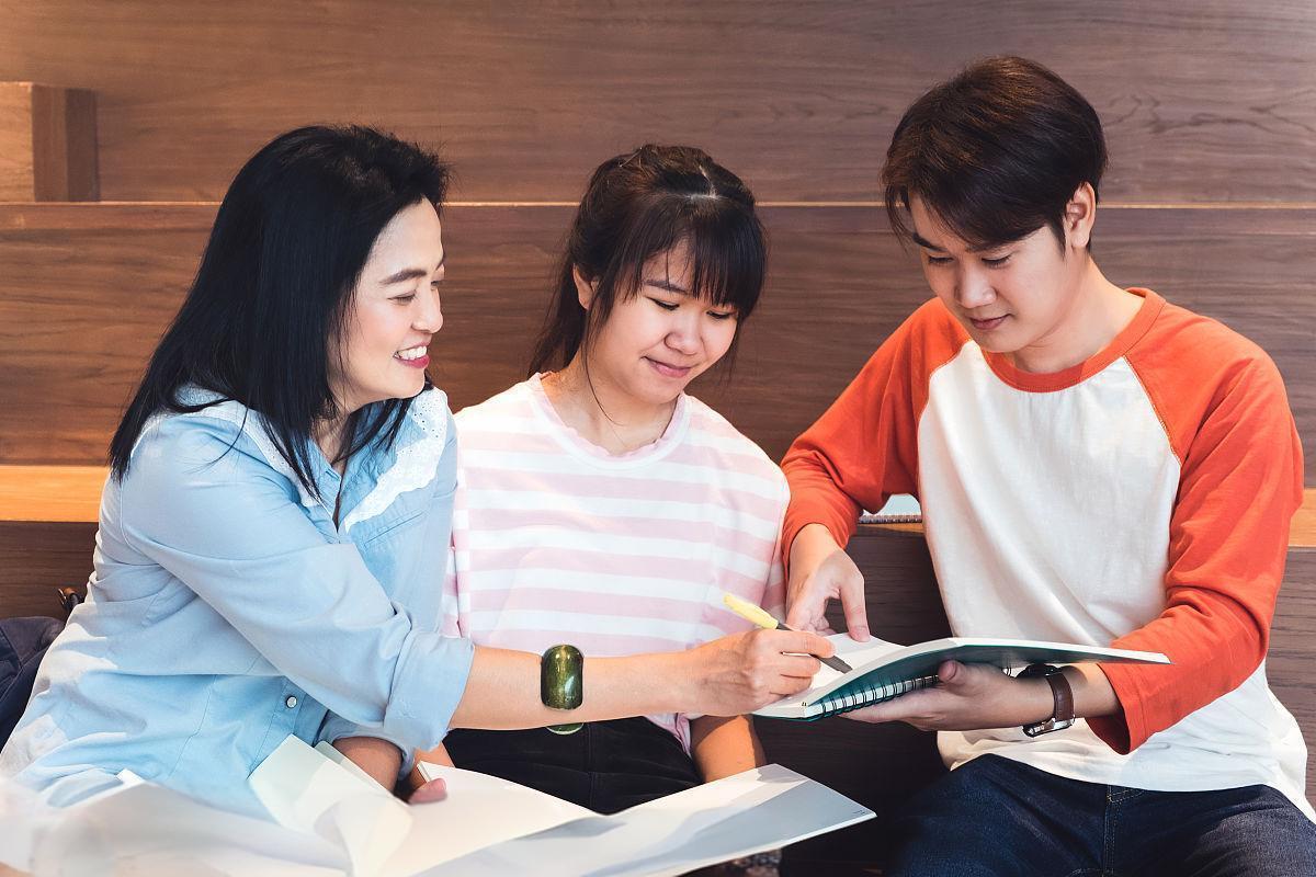 职称论文发表费用全知道：选择期刊，规划预算