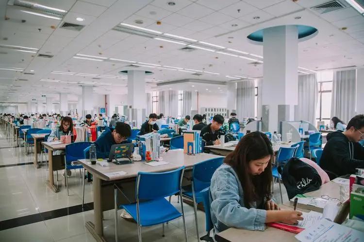 评职称论文发表时间及论文投稿时机解析