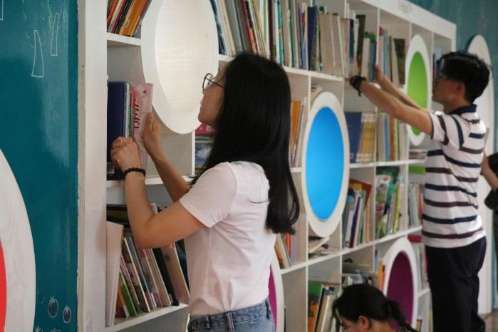 评职称自费出书：文学教育教师专著出版