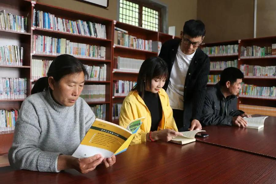 社科类学术期刊杂志投稿攻略：如何选择、发表论文投稿流程及费用解析，上知网万方维普秘籍